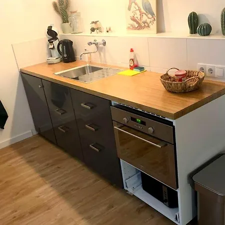 Private Room In A Loft-Style Dwelling 아파트